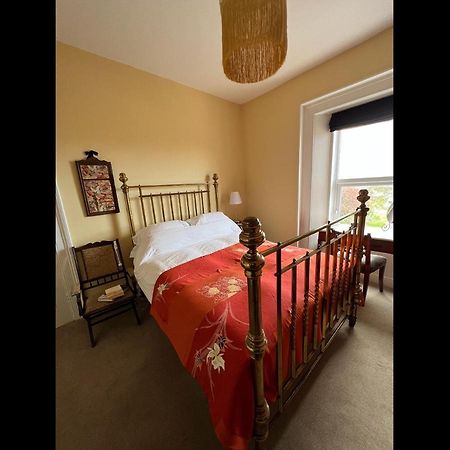 Unique Townhouse With Large Garden Down To The Sea Villa Killough Exterior foto
