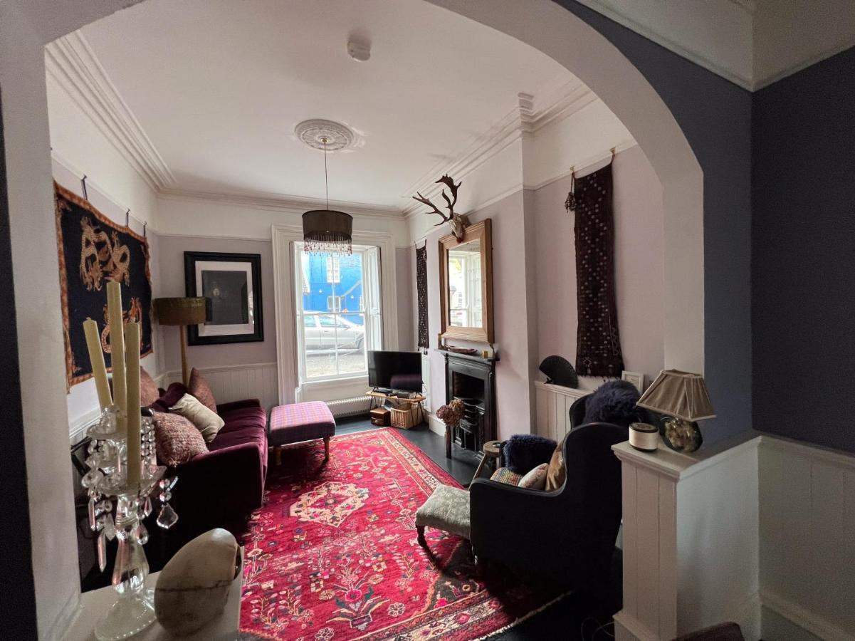 Unique Townhouse With Large Garden Down To The Sea Villa Killough Exterior foto