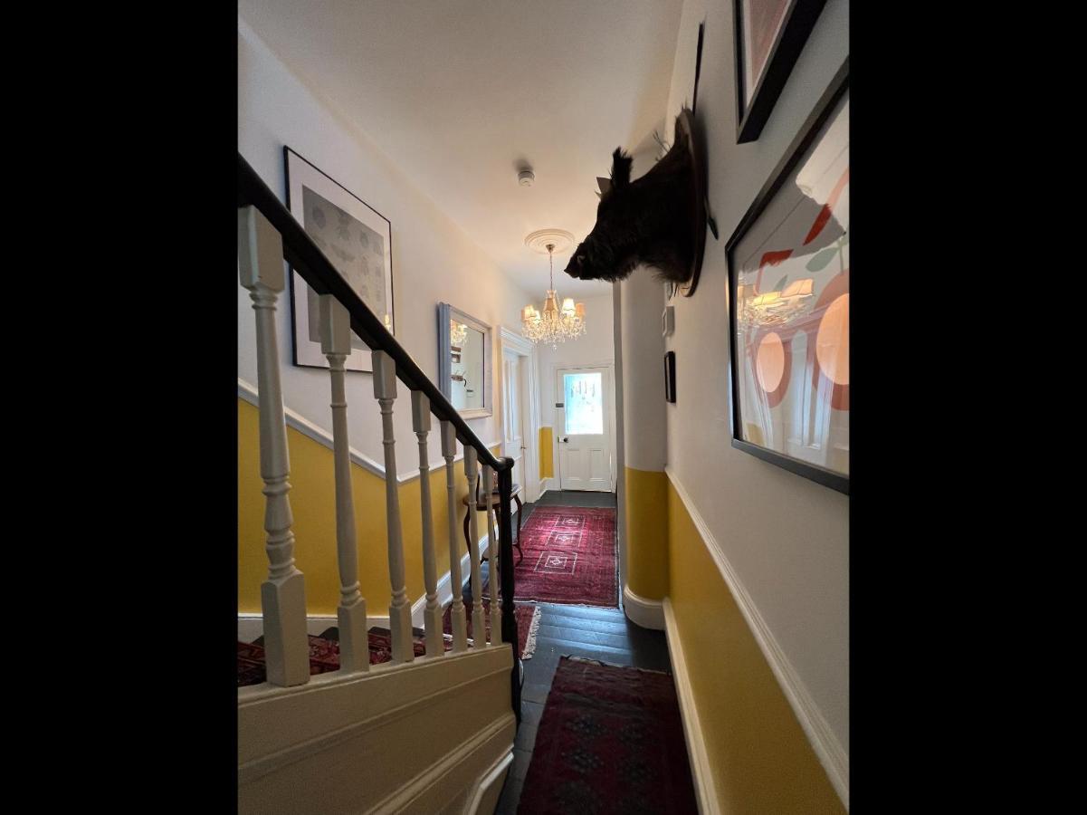 Unique Townhouse With Large Garden Down To The Sea Villa Killough Exterior foto
