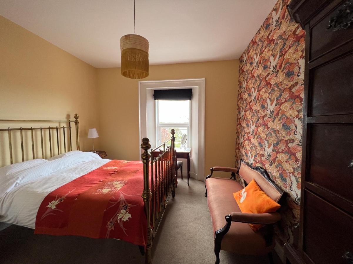 Unique Townhouse With Large Garden Down To The Sea Villa Killough Exterior foto