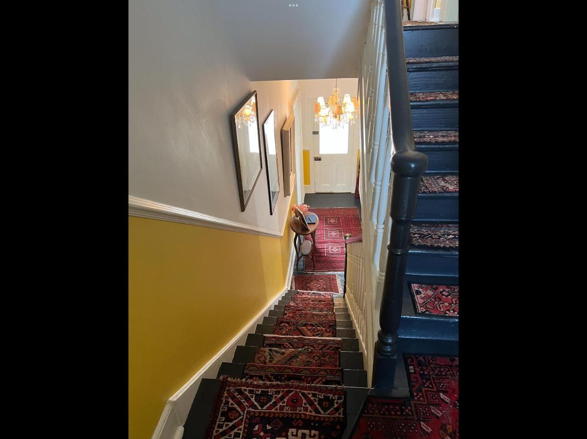 Unique Townhouse With Large Garden Down To The Sea Villa Killough Exterior foto